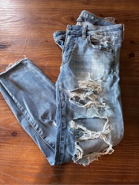 American Eagle Outfitters Distressed Light Blue Skinny Jeans